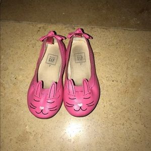 Baby gap shoes